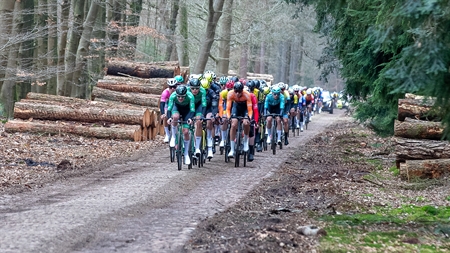 Dwars Door Drenthe krijgt aankomst in Assen